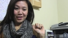 amateur jhulia cute fingering herself on live webcam